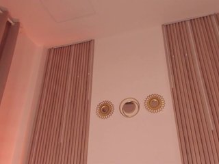 צ'אט וידאו ארוטי RachellJamess