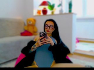 צ'אט וידאו ארוטי iamjoyy1