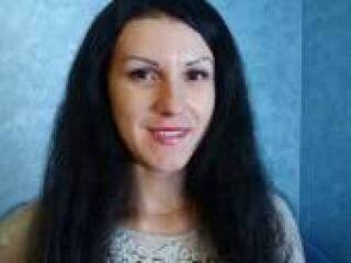 צ'אט וידאו ארוטי raminadance