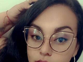 צ'אט וידאו ארוטי RandaCurvy