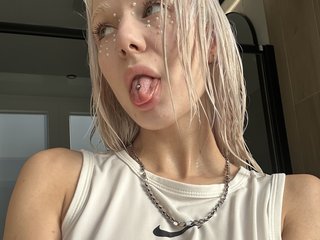 צ'אט וידאו ארוטי RanyLoveTomson