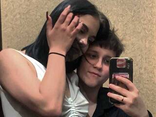 צ'אט וידאו ארוטי Raven-Radiant