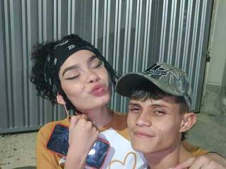 צ'אט וידאו ארוטי RhabenaBoysex