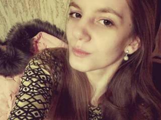 צ'אט וידאו ארוטי rinnamelisa