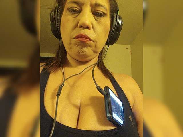 צילומי מסך משודרים RockingRoxy