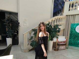 צ'אט וידאו ארוטי -KittyDoll-Meow-