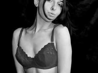 צ'אט וידאו ארוטי -KittyDoll-Meow-