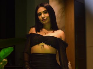 צ'אט וידאו ארוטי RosalineBenz