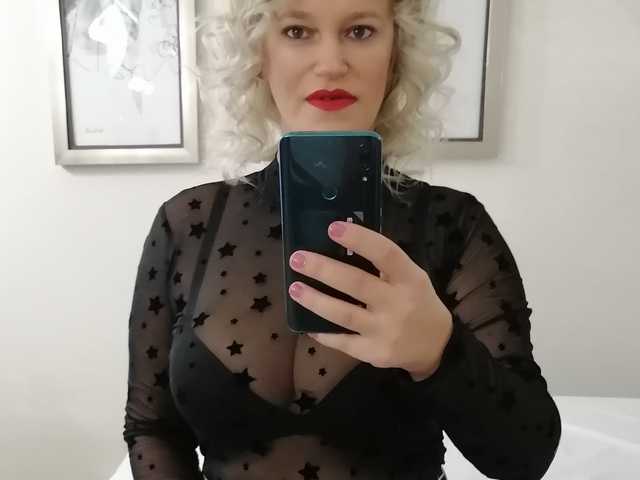 תמונה של הפרופיל Roselyn25