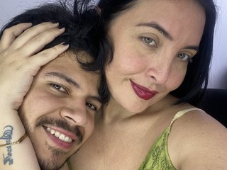 צ'אט וידאו ארוטי RouseyRonald