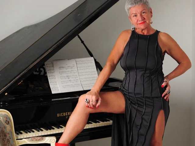 תמונה של הפרופיל roxana-brooks