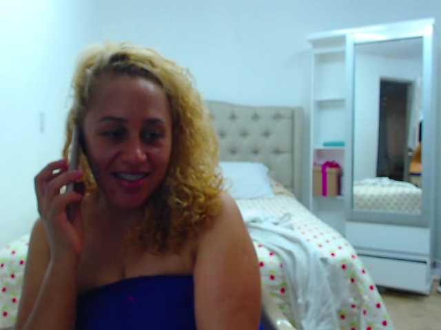 תמונות RoxanaMilf I want to have 5000 to make an explicit show with the oils, we need 1817 We have 3183 5000 3183 1817