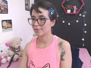 תמונות roxxanecute LOVENSE/ON #smalltits #smoke #squirt #anal #asian #latina #lovense #daddysgirl #18 #teen #daddy #ohmibod #cute #bigass #young