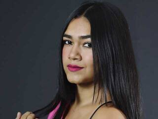 צ'אט וידאו ארוטי roxxanne--