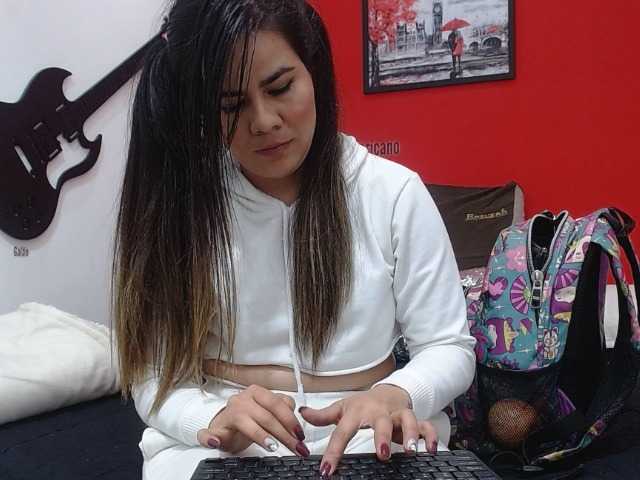 צילומי מסך משודרים Roxy-Spencer