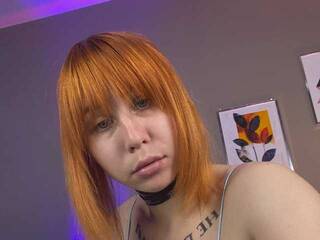 צ'אט וידאו ארוטי RoyAngela