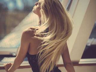 צ'אט וידאו ארוטי Rozarr