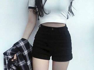 צ'אט וידאו ארוטי S-E-R-E-B-R-a