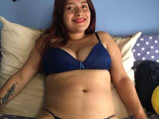 צ'אט וידאו ארוטי saloo-hot