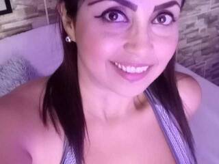 צ'אט וידאו ארוטי Samanthavil