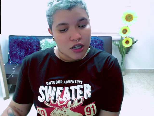 צילומי מסך משודרים LilyJames