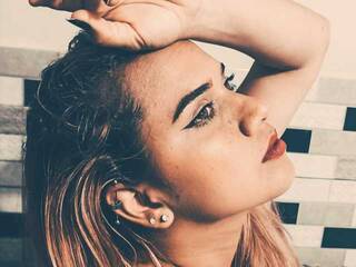 צ'אט וידאו ארוטי samynandez