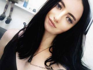 צ'אט וידאו ארוטי SandraNasic