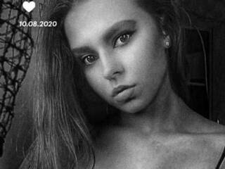 צ'אט וידאו ארוטי SandyRae