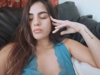 צ'אט וידאו ארוטי Saori11