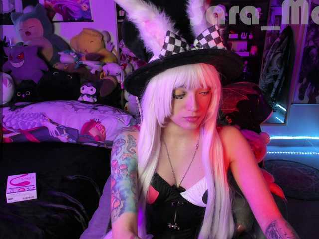 צילומי מסך משודרים Sara-moon