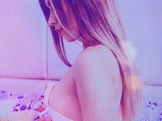 צ'אט וידאו ארוטי Sarabrowm