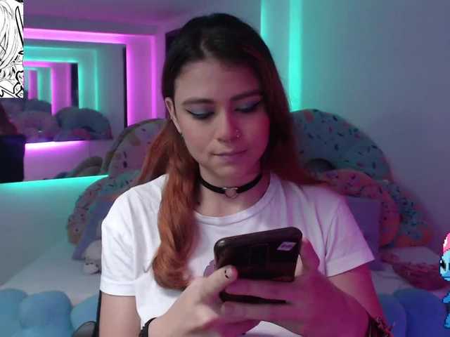 צילומי מסך משודרים SaraClover