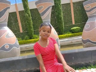 צ'אט וידאו ארוטי Sarah-myah2