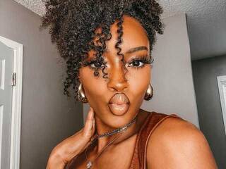 צ'אט וידאו ארוטי Sarah-Sweets