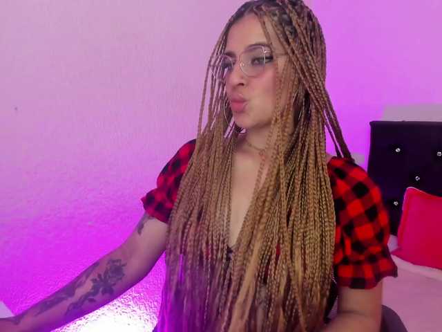 צילומי מסך משודרים SarahDark