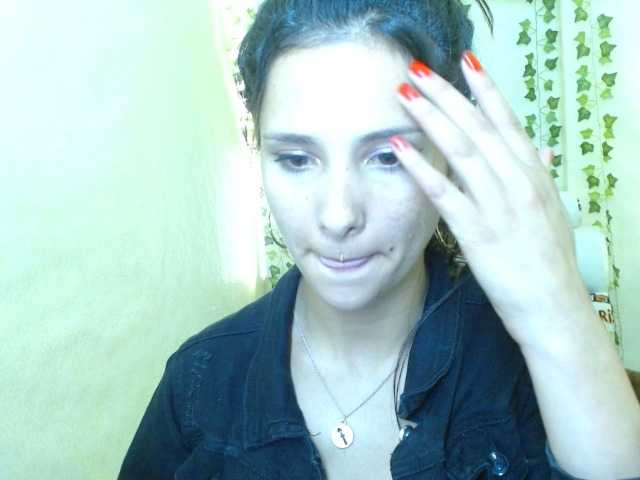 צילומי מסך משודרים SarahStuartt