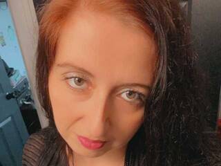 צ'אט וידאו ארוטי Sassybb