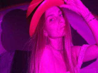 צ'אט וידאו ארוטי SatAna89