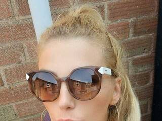 צ'אט וידאו ארוטי SavageAss