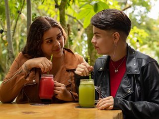 צ'אט וידאו ארוטי scarAndSamantha