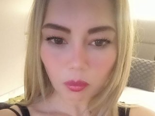 צ'אט וידאו ארוטי Scarleet86