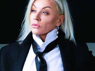 צ'אט וידאו ארוטי ScarlettBliss