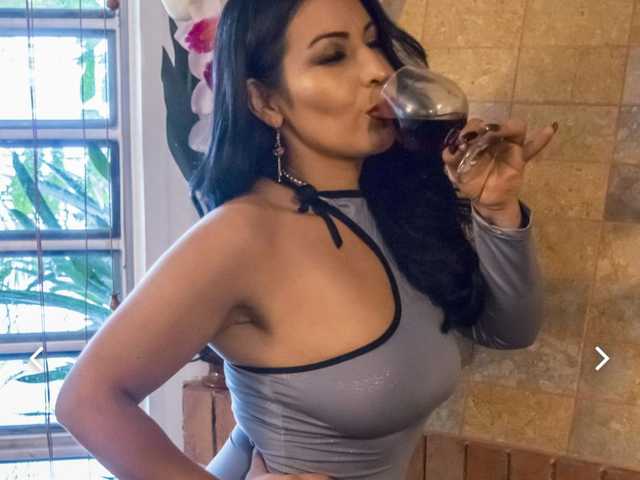 תמונה של הפרופיל ScarlettElenor