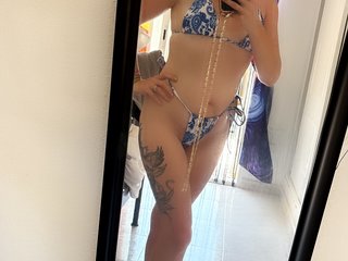 צ'אט וידאו ארוטי ScarlettRedRose