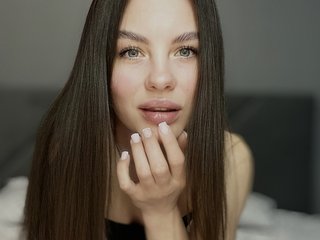 צ'אט וידאו ארוטי SeLeNaa