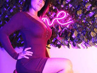 צ'אט וידאו ארוטי SeleneGreen