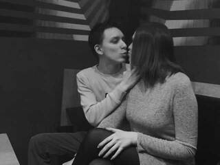 צ'אט וידאו ארוטי Sex-Dealers