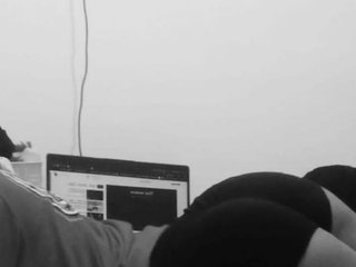 צ'אט וידאו ארוטי Sexxiebaddie2