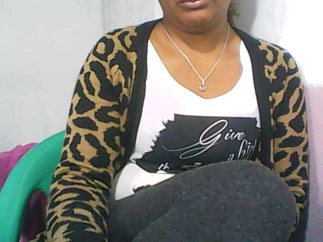 צילומי מסך משודרים sexymom330