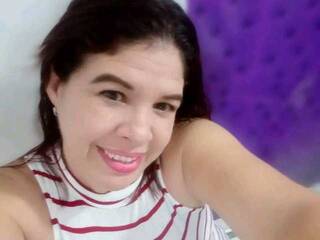 צ'אט וידאו ארוטי Sexyshantalho